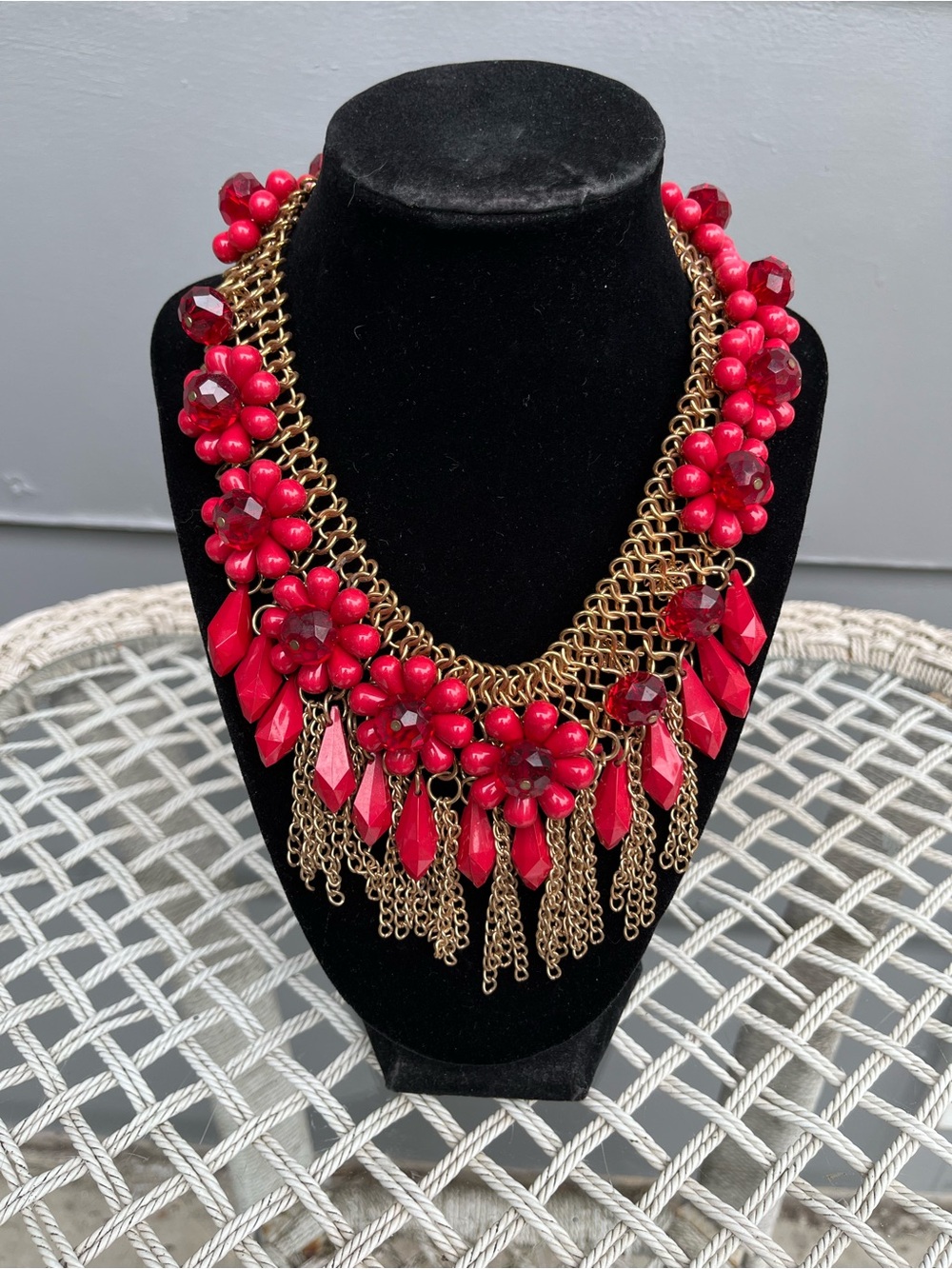 Rare Vtg Glass Bead Flowers And Gold Tone Metal Bib Necklace Artist Made (read)